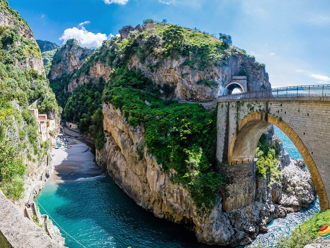 Tour della Costiera Amalfitana dal porto di Sorrento - Fiordo di Furore